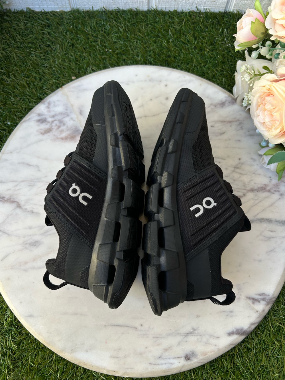 On Running Kids' Cloudswift Running Shoe all black
size 12 unisex, gently used - Picture 14 of 16